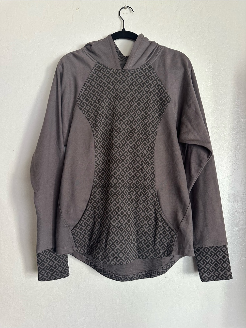 Men's Gray Hooded Pullover Sweater with Geometric Panel
